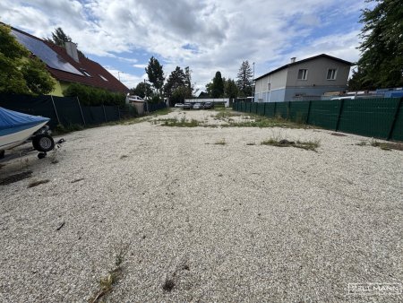 Gewerbegrund & Autoplatz zu vermieten | ZELLMANN IMMOBILIEN