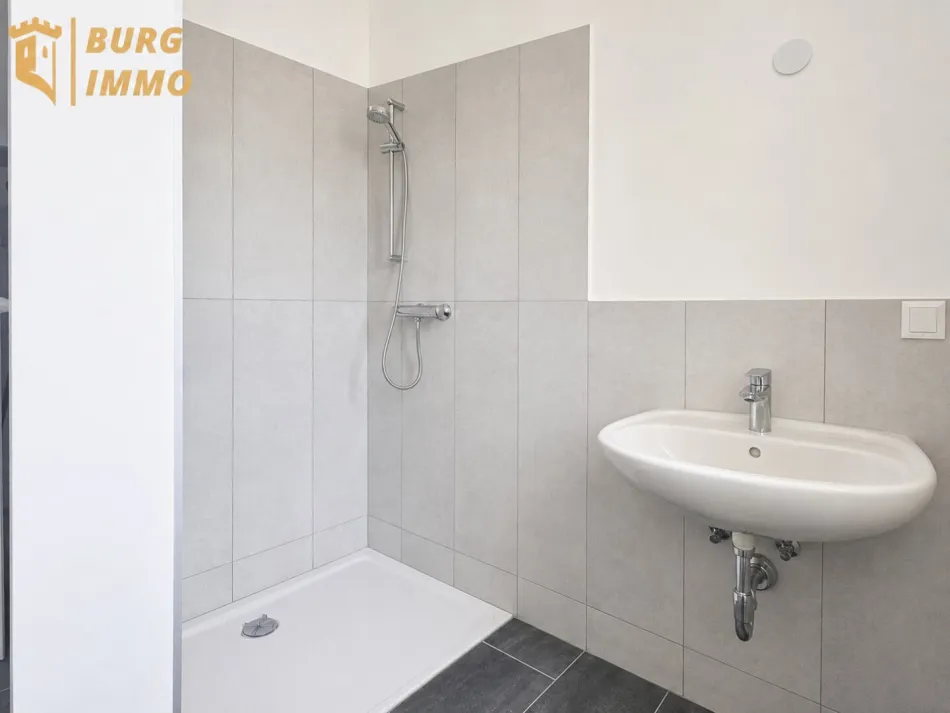 Einziehen und wohlfühlen: Helle 2,5-Zimmer-Wohnung in zentraler Lage - Bild
