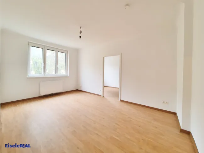 Ruhige Innenhof-Wohnung in Schwechat ! - Titelbild