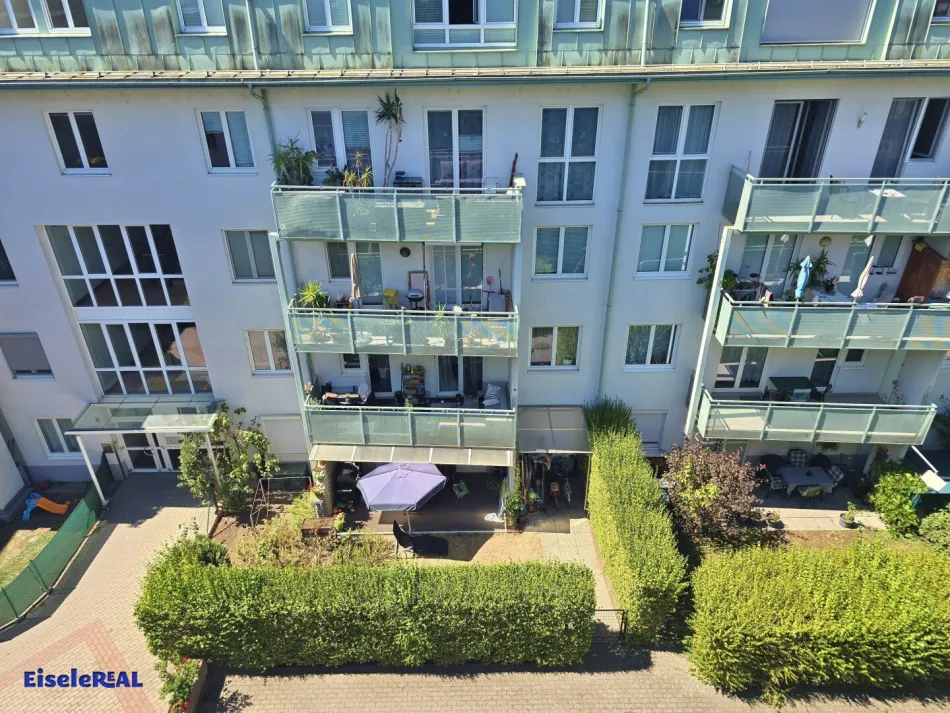 tolle 3 Zimmer - Parkplatz - zuzüglich Heizung - Titelbild