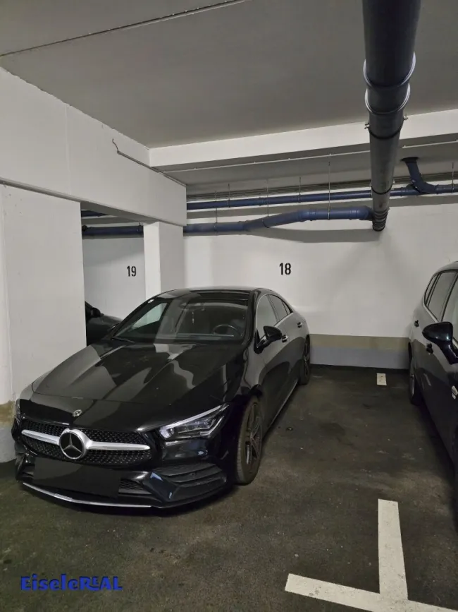 tolle 3 Zimmer - Parkplatz - zuzüglich Heizung - Bild