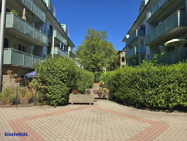 tolle 3 Zimmer - Parkplatz - zuzüglich Heizung - Bild