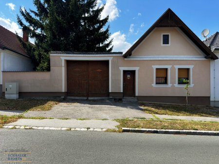 Traditionelles Bauernhaus mit großem Grundstück und vielseitig nutzbarem Stadl
