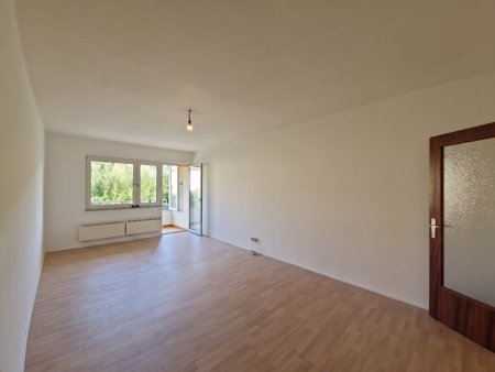 Hier wollen Sie bleiben: 2 Zimmer mit verglastem Südbalkon in Ruhelage!
