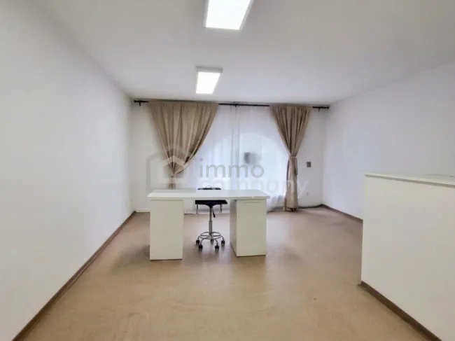 OG Büro/Behandlungsraum