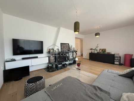 4 Wohnungen 2 Eingänge 1 Preis