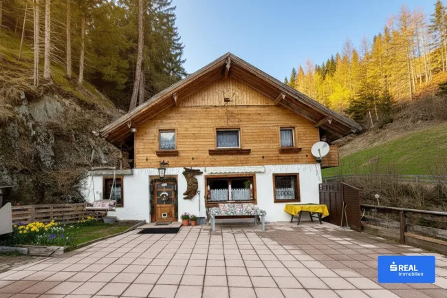 Ein Haus mit Haltung - Freizeitwohnsitz in Anras. - Titelbild