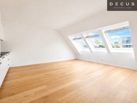 ERSTBEZUG IN STAMMERSDORF | 3-ZIMMER-DACHGESCHOSSWOHNUNG | TERRASSE, KLIMA UND EINBAUKÜCHE
