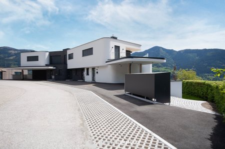 Neubau Deluxe Eigentumswohnung mit traumhaftem Weitblick auf den Zeller See | Erstbezug | Garten | nur 5 Einheiten