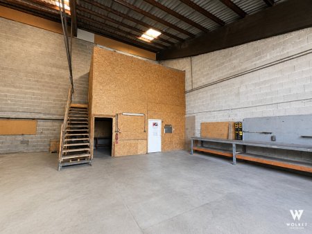 Halle mit ca. 200m2 Lagerfläche | Rolltor | LKW-Zufahrt möglich | Kalthalle | ab sofort verfügbar