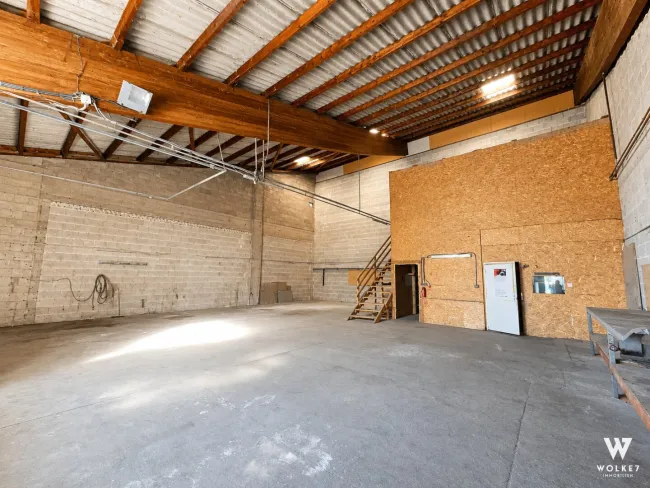 Halle mit ca. 200m2 Lagerfläche | Rolltor | LKW-Zufahrt möglich | Kalthalle | ab sofort verfügbar - Bild