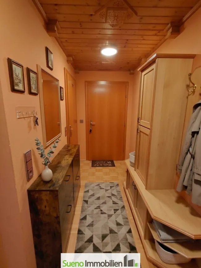 Wohnkomfort nahe der Traun – Hochwertige Eigentumswohnung mit Loggia & Carport - Bild