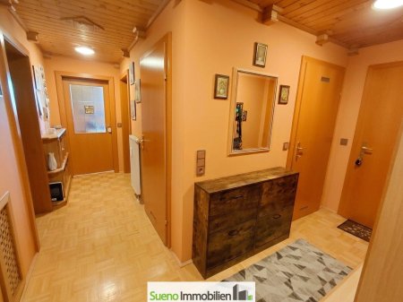 Wohnkomfort nahe der Traun – Hochwertige Eigentumswohnung mit Loggia & Carport