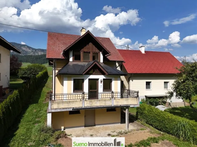 Einfamilienhaus mit großem Garten und herrlicher Aussicht - Bild