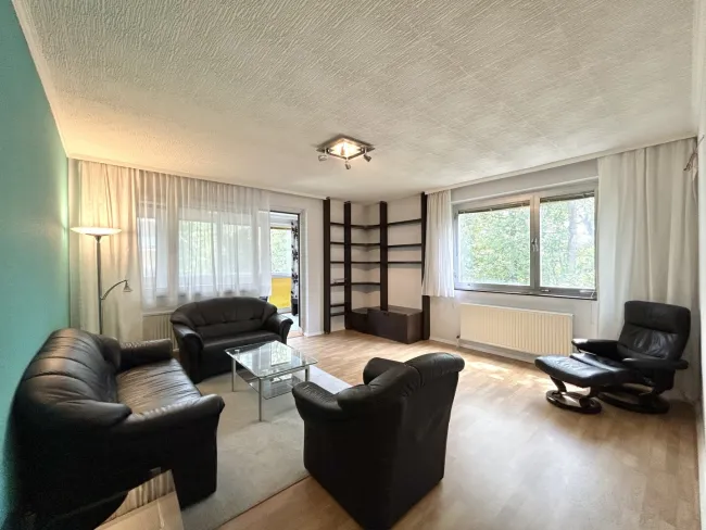 Blick ins Grüne! 3-Zimmer-Wohnung mit Loggia in der Thermenregion Bad Vöslau! - Titelbild