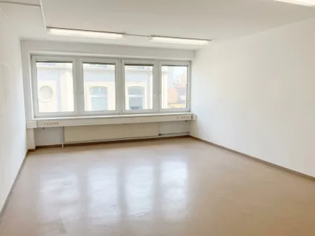 Büroetage an der U4/U6-Station Längenfeldgasse
