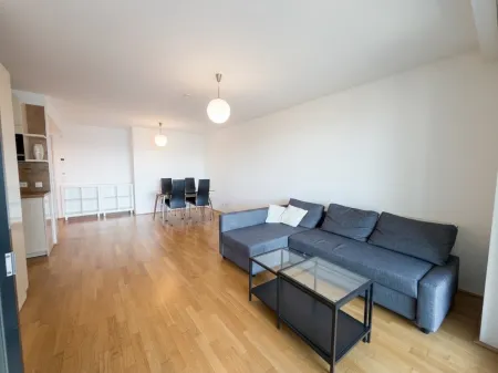 Moderne 2-Zimmer-Wohnung mit großzügiger Loggia, DC&Kahlenberg-Skylineblick, Garagenplatz, Fitness & Sauna im DC Living