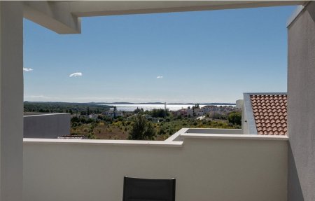 Luxuriös wohnen in Barbariga – Meerblick, Pool, Photovoltaik & Designermöbel