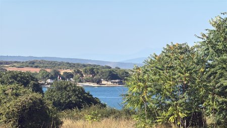 Ferienhaus nur 200 Meter vom Meer – Nähe Medulin Charmantes Ferienhaus mit großem Potenzial Kaufpreis: 150.000 €