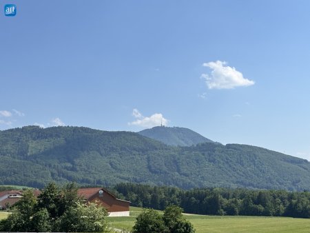 Gepflegte familiengerechte 4-Zi Maisonette mit Balkon & Stellplatz in Hallwang – 108m² Wohnkomfort!