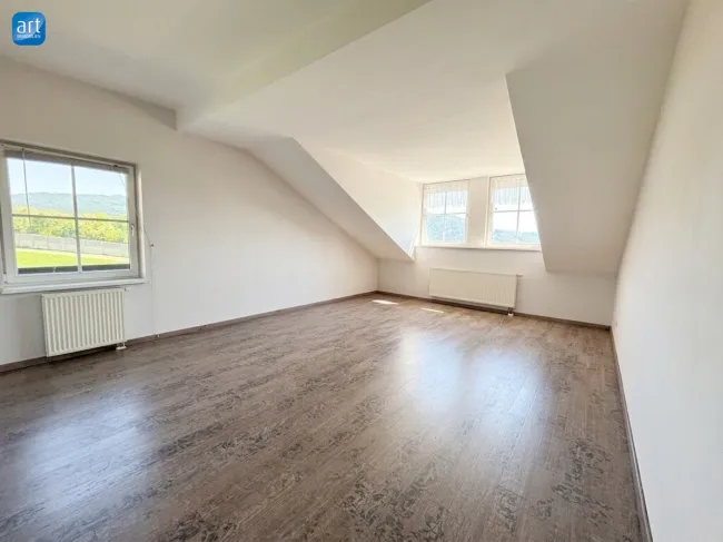 Gepflegte familiengerechte 4-Zi Maisonette mit Balkon & Stellplatz in Hallwang – 108m² Wohnkomfort! - Bild