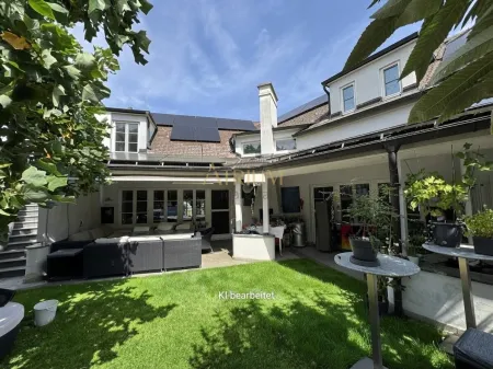 *** Nicht-08/15-Villa mit Pool, Wellnessbereich & Heimkino ***