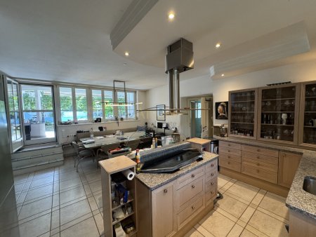 *** Nicht-08/15-Villa mit Pool, Wellnessbereich & Heimkino ***