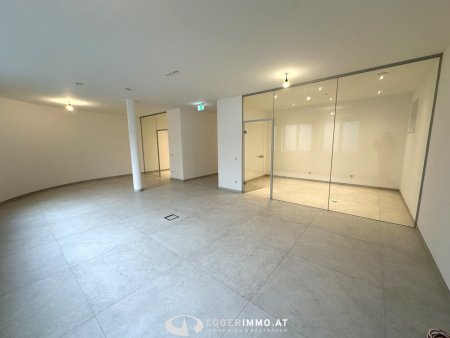 5730 Mittersill: Neubau !! Büro, Praxis, Therapie, Kanzlei uvm. ab SOFORT zu vermieten ! Parkplätze vorhanden, Lift im Haus !
