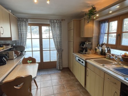 Saalfelden: Entzückendes Landhaus in idyllischer Hanglage zwischen Wald und Bergen!