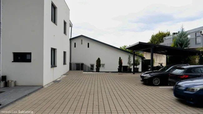 TOP LAGE BÜROGEBÄUDE