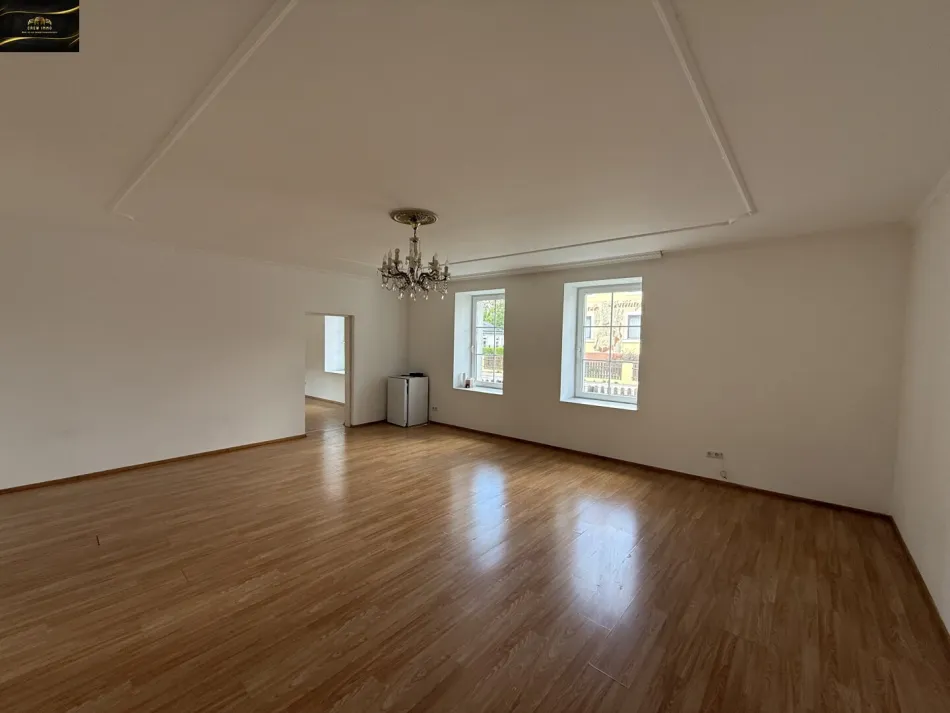 Mehrfamilienhaus in Ternitz – ideal für Anleger! - Titelbild