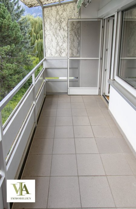 Gut geschnittene 3,5-Zimmer-Wohnung mit Balkon (Wohnfläche insg. ca. 65 m²) samt Garagenbox in Völs zu verkaufen