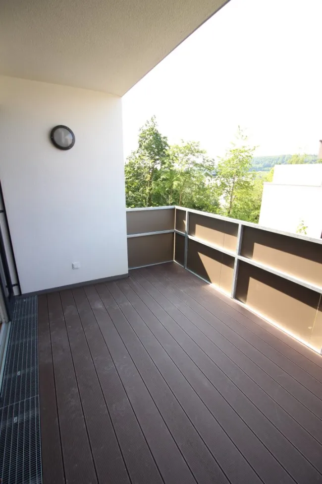 hochwertige 2-Zimmer Etagenwohnung mit PKW-Stellplatz - Bild