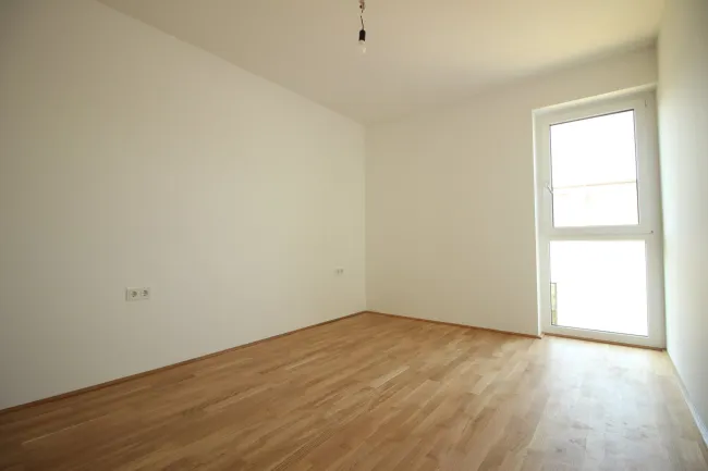 hochwertige 2-Zimmer Etagenwohnung mit PKW-Stellplatz - Bild
