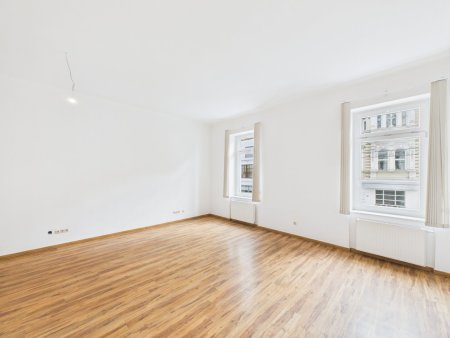 WGs aufgepasst - Geräumige großzügige 4 Zimmer-Wohnung in zentraler Lage in Linz ab sofort zu vermieten