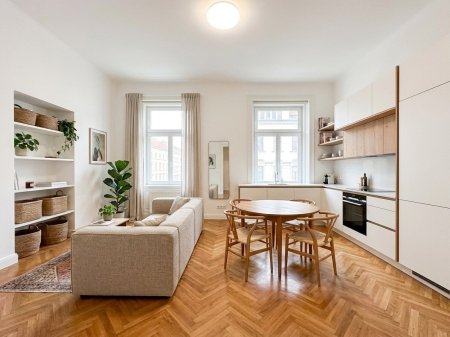 ***ERSTBEZUG 3-Zimmer-Altbauwohnung in guter Lage des 3.Gemeindebezirks***
