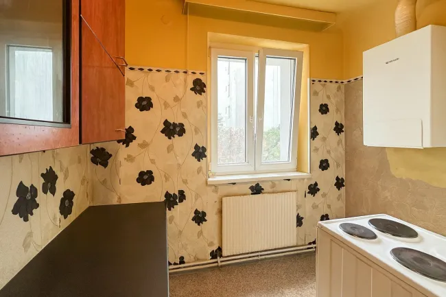 ***Sanierungsbedürftige 2,5 Zimmer-Wohnung nahe Brunnenmarkt*** - Bild