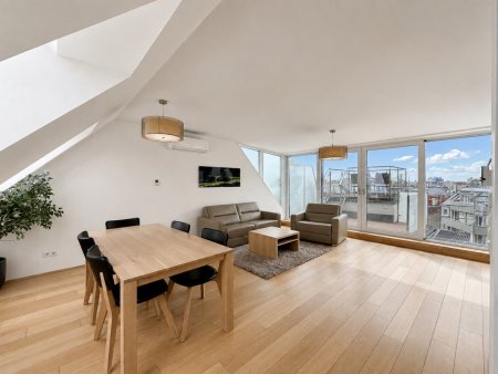 ***3-Zimmer-Maisonette-Dachgeschosswohnung mit Südbalkon nahe Augarten***