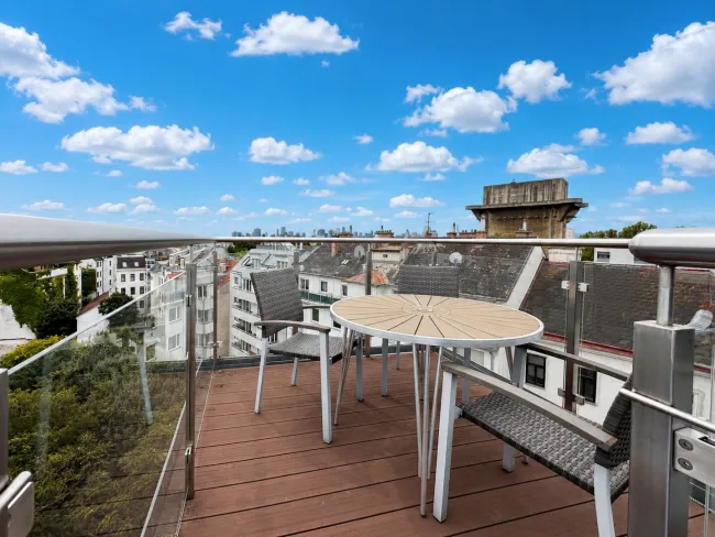 ***3-Zimmer-Maisonette-Dachgeschosswohnung mit Südbalkon nahe Augarten*** - Bild