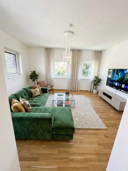Helle und geräumige 2-Zimmer-Wohnung mit Balkon in Graz