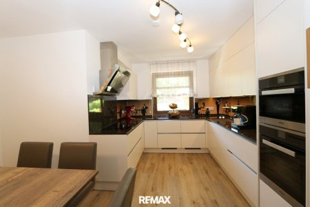Moderne 4-Zi-EG-Wohnung in Villach mit Loggia, TG und AP & Einbauküche