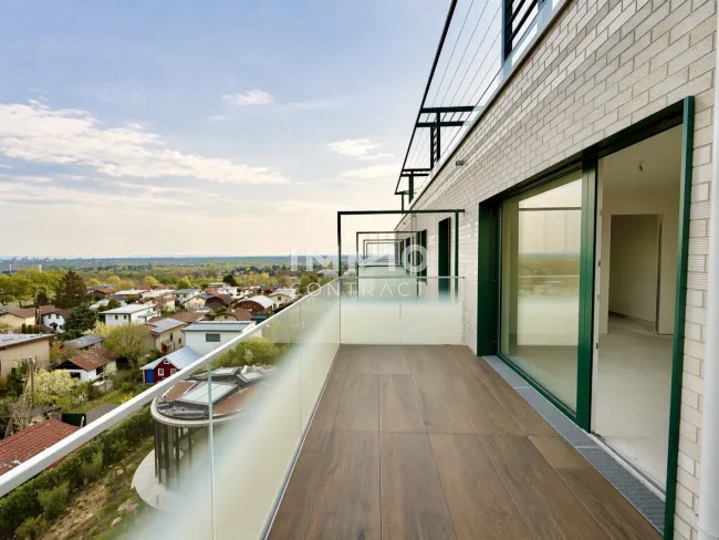 Commission-Free - First Occupancy on the 5th Floor: Living with Panaroma View - Titelbild