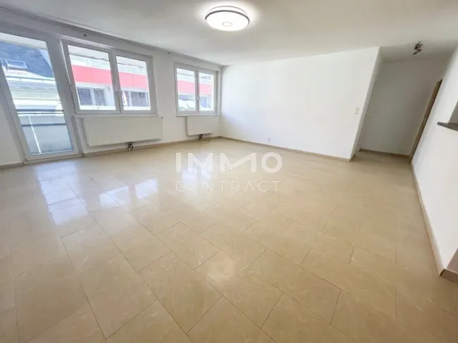 Helle 3-Zi-Wohnung mit Balkon! WG-geeignet, Top Ausstattung! Heizkosten bereits inkludiert! - Titelbild