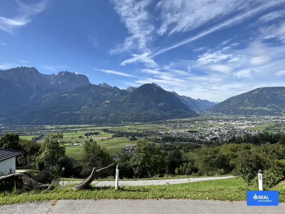 Exklusives Grundstück mit Panoramablick auf die Lienzer Dolomiten - Bild
