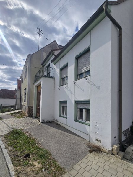Einfamilienhaus mit vielen Möglichkeiten, sanierungsbedürftig!