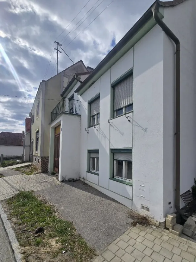 Einfamilienhaus mit vielen Möglichkeiten, sanierungsbedürftig! - Bild