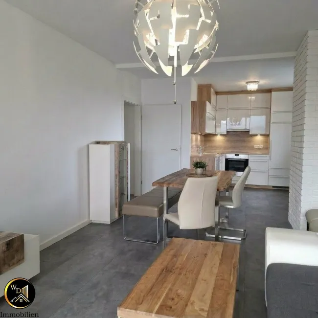 Wohnglück-sanierte 3 Zimmer Wohnung mit großer Loggia-Ihr neues Zuhause zum verlieben! - Bild