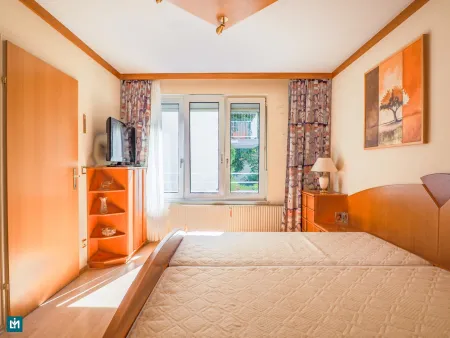 Eigentumswohnung in Penzing – 57 m² Wohnfläche, 1. Stock mit Lift und Gemeinschaftsterrasse