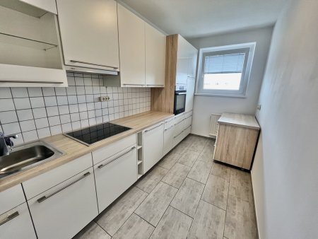 CHARMANTE 3-ZIMMER WOHNUNG IN BRUNN AM GEBIRGE