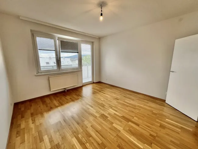 CHARMANTE 3-ZIMMER WOHNUNG IN BRUNN AM GEBIRGE - Titelbild